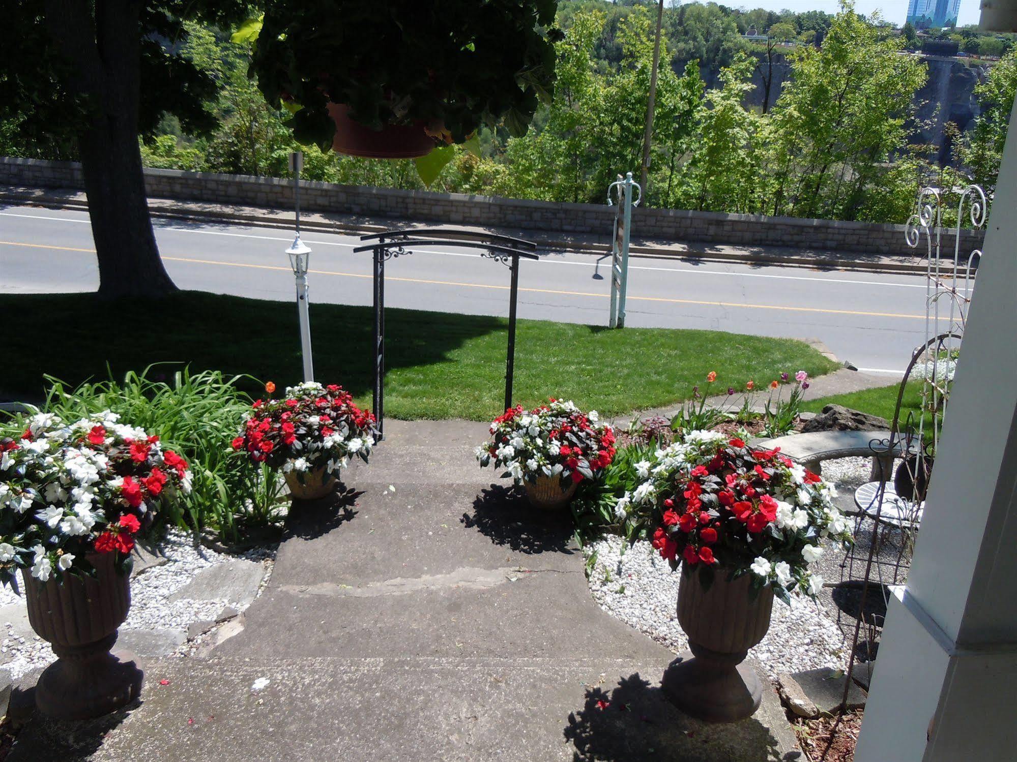 Glen Mhor Bed And Breakfast Niagara Şelalesi Dış mekan fotoğraf